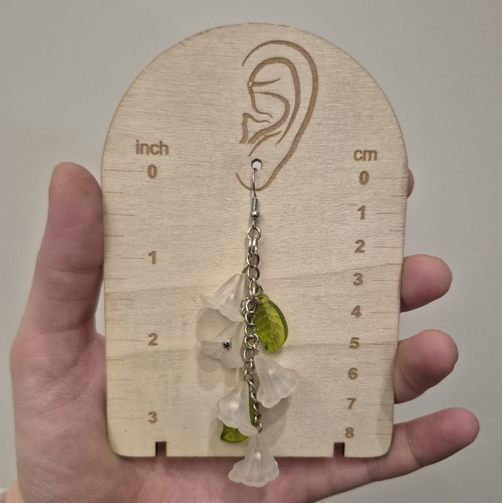 White Trumpet Flower Handmade Earrings - Picture 7 of 7